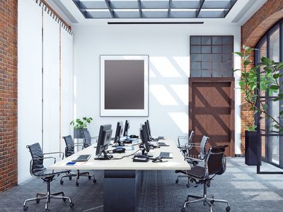 ergonomic-omnichannel-business-3-stores-0