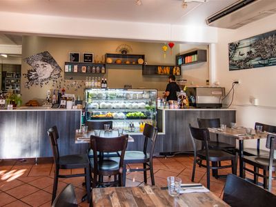 restaurant-great-location-100k-owners-income-3