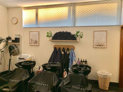established-coastal-hair-amp-beauty-salon-5