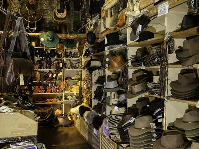 profitable-amp-iconic-store-located-in-award-winning-town-3