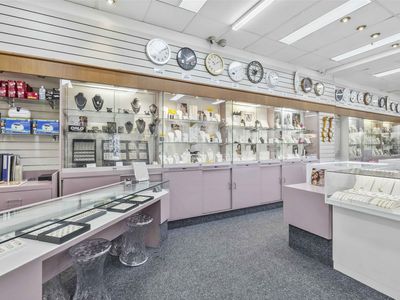 established-master-jeweller-central-qld-5