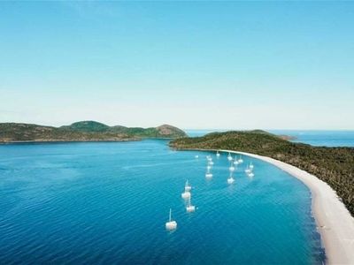 queenslands-most-awarded-bareboat-charter-business-3