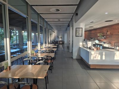 perth-uni-cafe-in-top-location-2