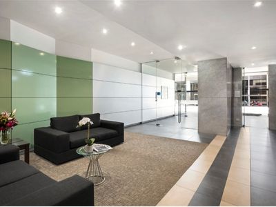 invest-in-a-thriving-corporate-hub-quest-on-william-1