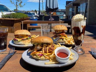 easy-to-operate-takeaway-cafe-amp-food-manufacturing-business-3