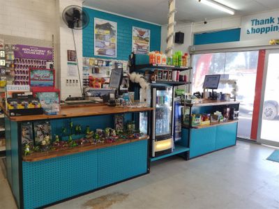thriving-hardware-store-mid-north-wa-coastal-town-5