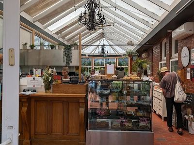 established-conservatory-cafe-with-high-turnover-5