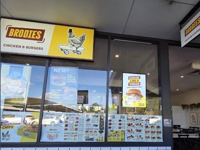 own-a-thriving-fast-food-franchise-in-a-prime-location-5