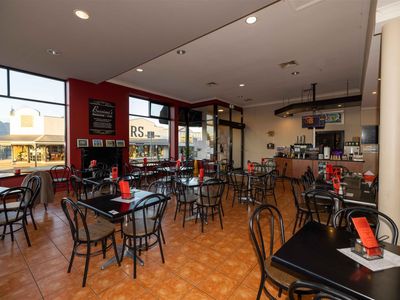 highly-profitable-bakery-in-country-tourist-town-0