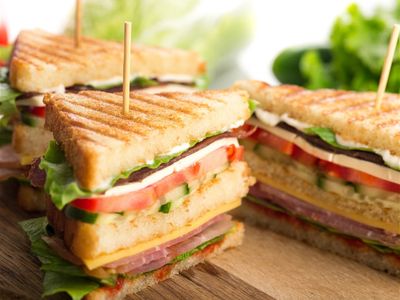 profitable-cafe-located-in-the-busy-shopping-centre-1