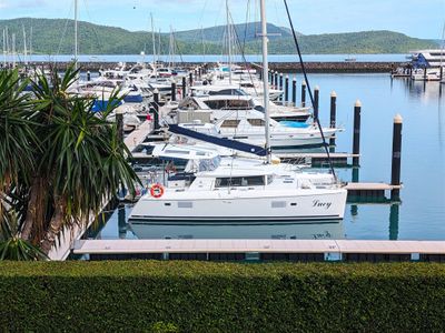 queenslands-most-awarded-bareboat-charter-business-5