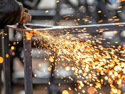 industrial-manufacturing-services-business-2