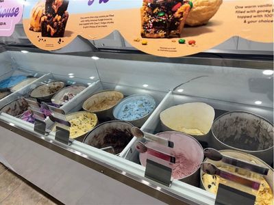 ice-cream-store-household-name-ballina-5