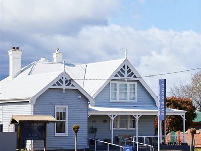 coco-blue-campbell-town-icon-0