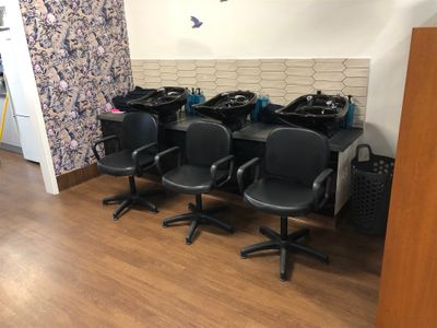iconic-hair-salon-loved-by-locals-7