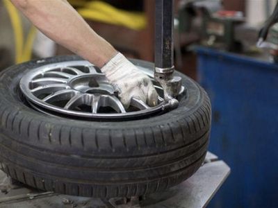 thriving-auto-workshop-40-years-of-success-toms-mufflers-0