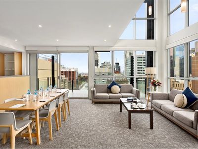 invest-in-a-thriving-corporate-hub-quest-on-william-5