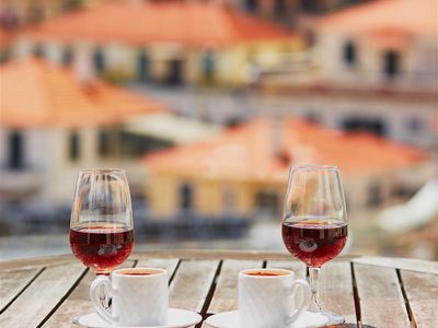 portugalia-amazing-restaurant-bar-1