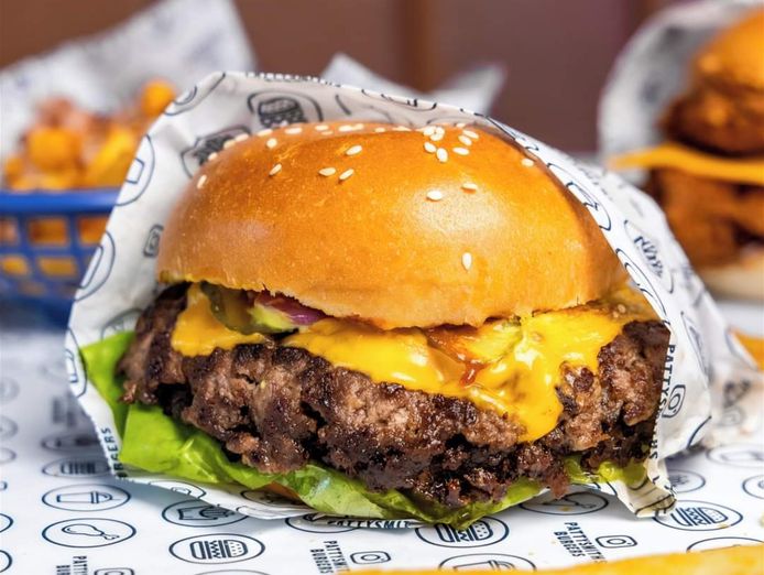 pattysmiths-burgers-great-suburban-location-nor-0