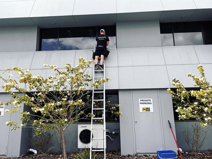 window-cleaning-easy-to-run-3