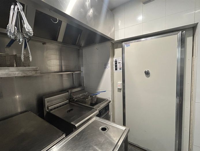 anglesea-food-hub-turnkey-coastal-setup-6