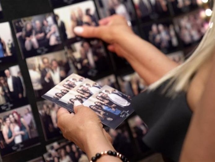 capture-and-print-photo-magnets-own-a-magnet-me-franchise-0