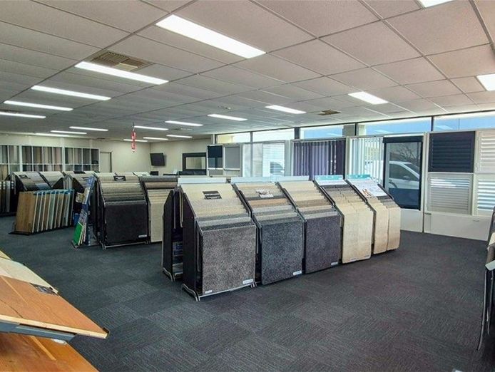 established-carpet-amp-flooring-showroom-sor-2