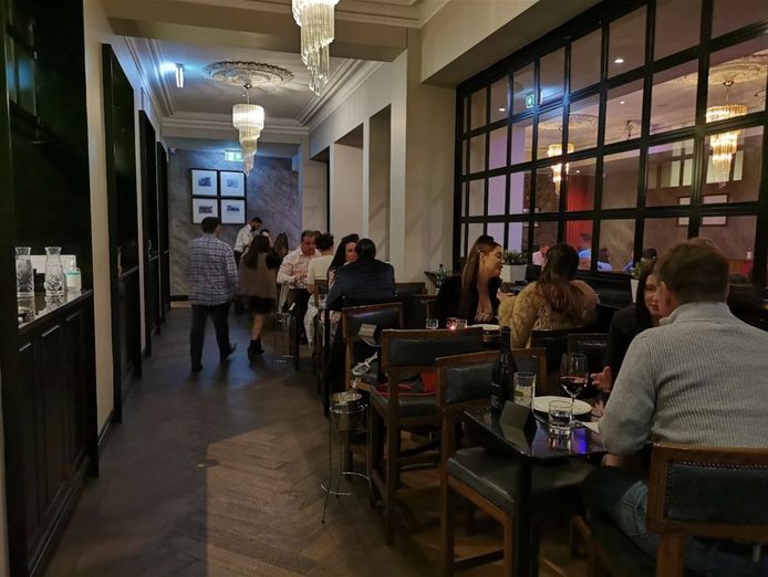 for-sale-or-lease-iconic-restaurant-amp-late-night-venue-4