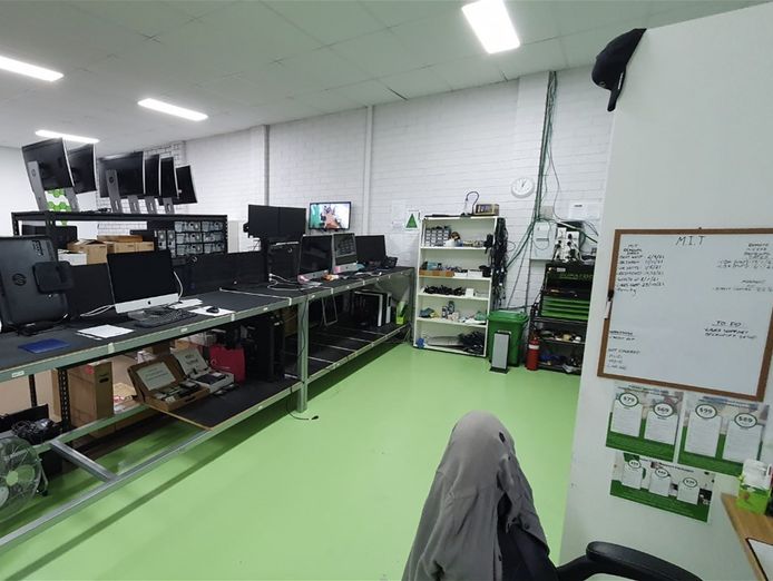 it-repair-business-currently-run-remotely-4