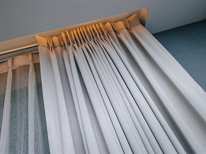 wholesale-curtain-track-distributors-0