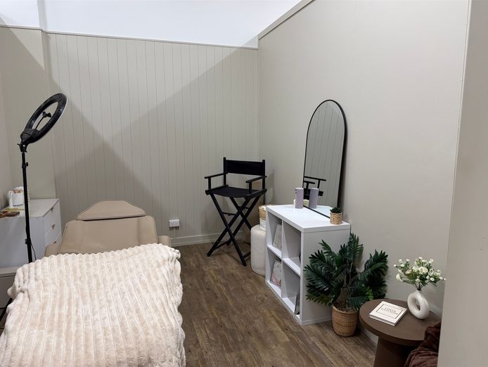enhance-beauty-salon-3