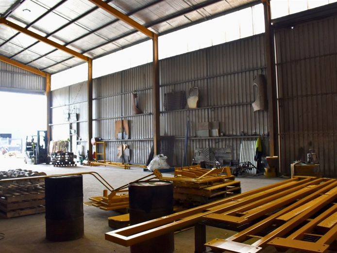 large-scale-sandblasting-facility-with-freehold-5