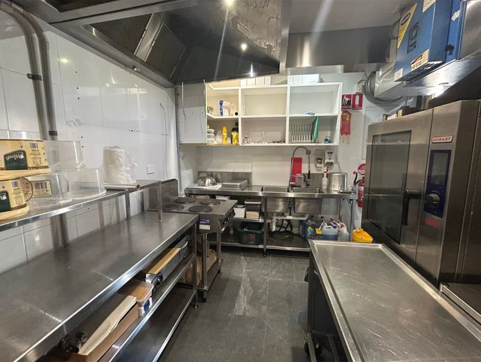 anglesea-food-hub-turnkey-coastal-setup-7