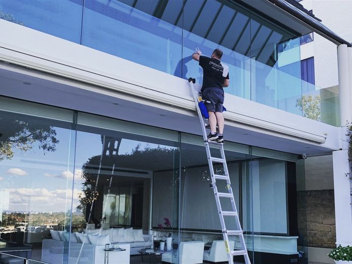 window-cleaning-easy-to-run-1