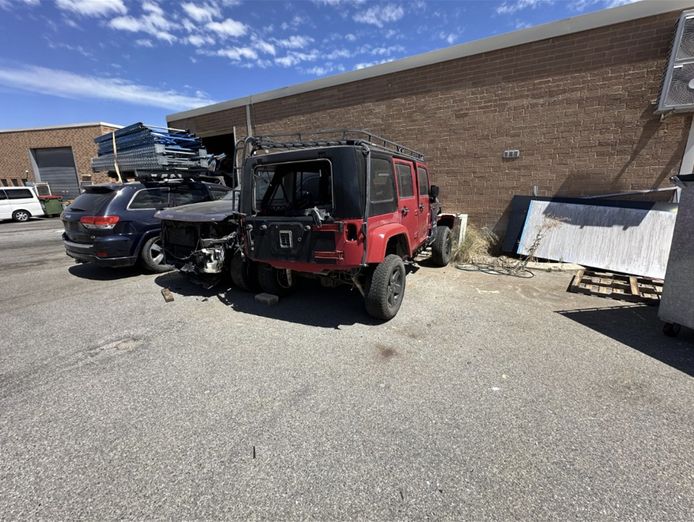 jeep-car-parts-wrecking-business-1