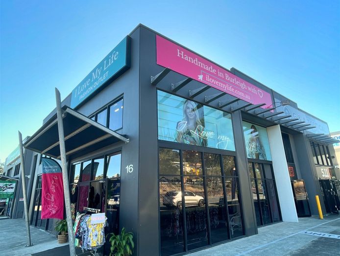 thriving-australian-fashion-business-gold-coast-8