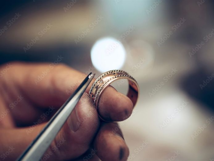 established-master-jeweller-0