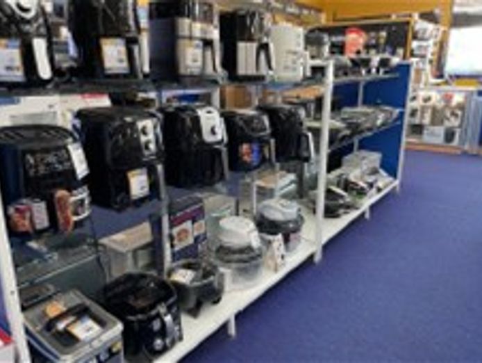 highly-successful-owner-operated-retailer-1st-time-listed-2