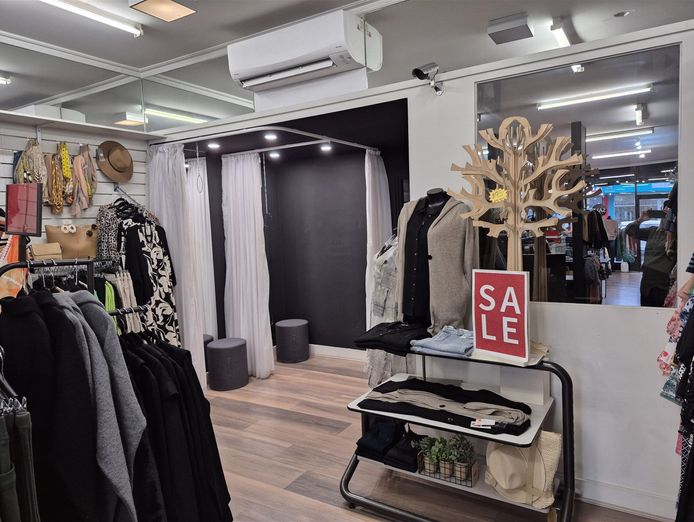 stylish-fashion-boutique-turnkey-store-devonport-2