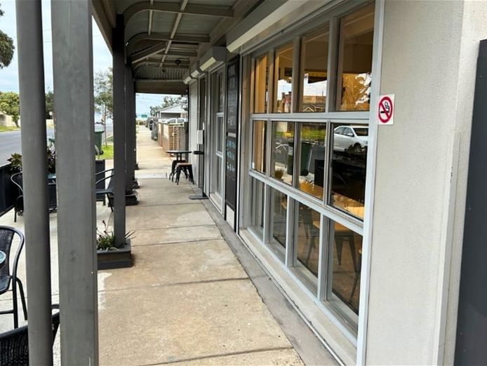 fully-equipped-north-shore-caf-233-ready-to-relaunch-8