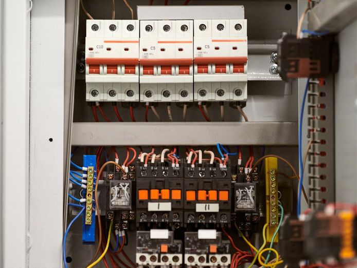 highly-profitable-electrical-contracting-business-0