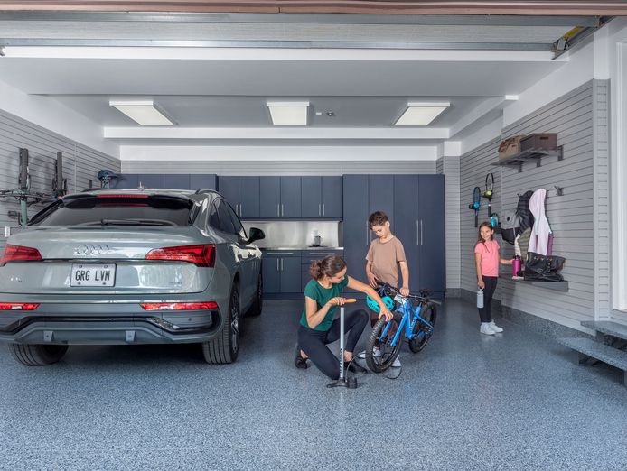 sunny-coast-new-high-end-garage-business-amp-showroom-2