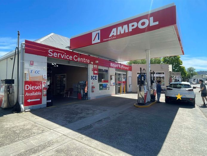 easy-to-run-petrol-station-with-untapped-revenue-streams-0