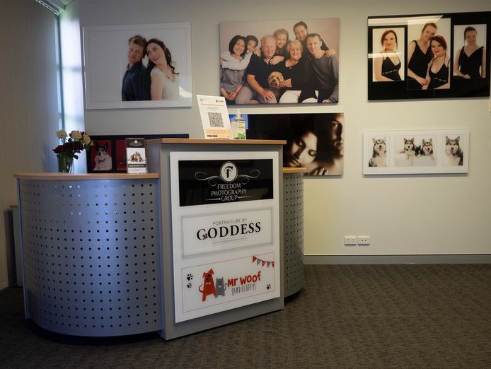 own-this-business-hire-photographers-to-do-the-work-9