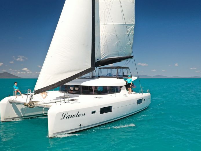 queenslands-most-awarded-bareboat-charter-business-1
