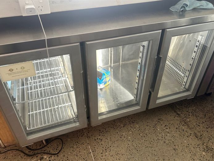 anglesea-food-hub-turnkey-coastal-setup-9