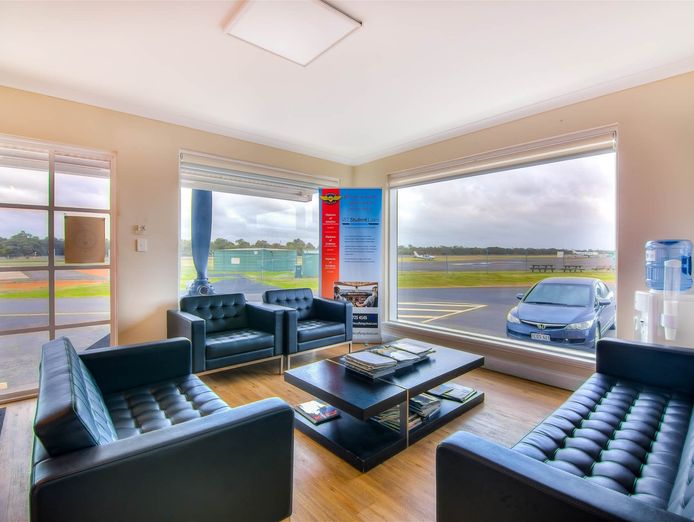 pilot-training-school-bunbury-established-20-years-3