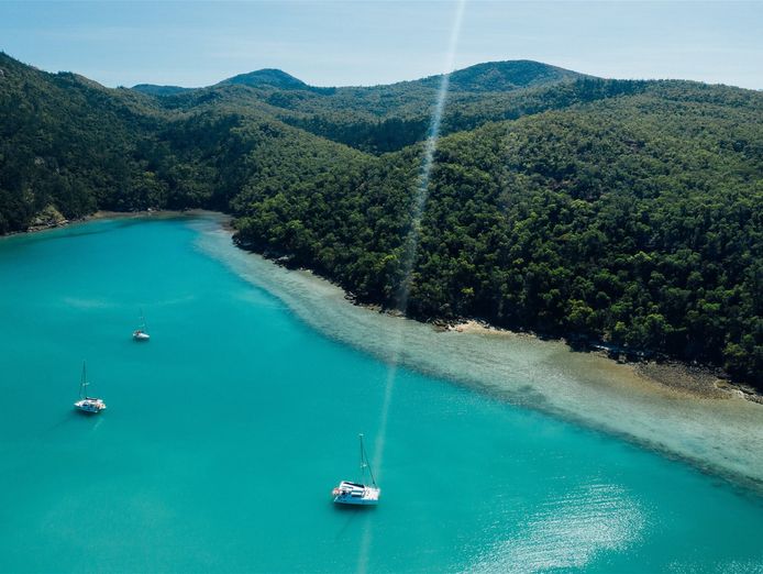 queenslands-most-awarded-bareboat-charter-business-1