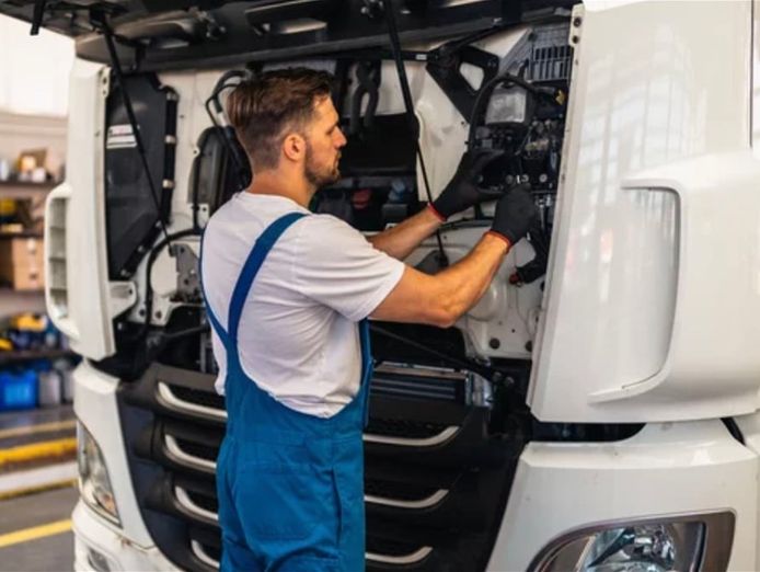heavy-diesel-mechanic-workshop-archerfield-qld-0