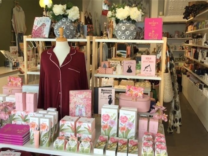 boutique-fashion-brand-loved-by-repeat-customers-0